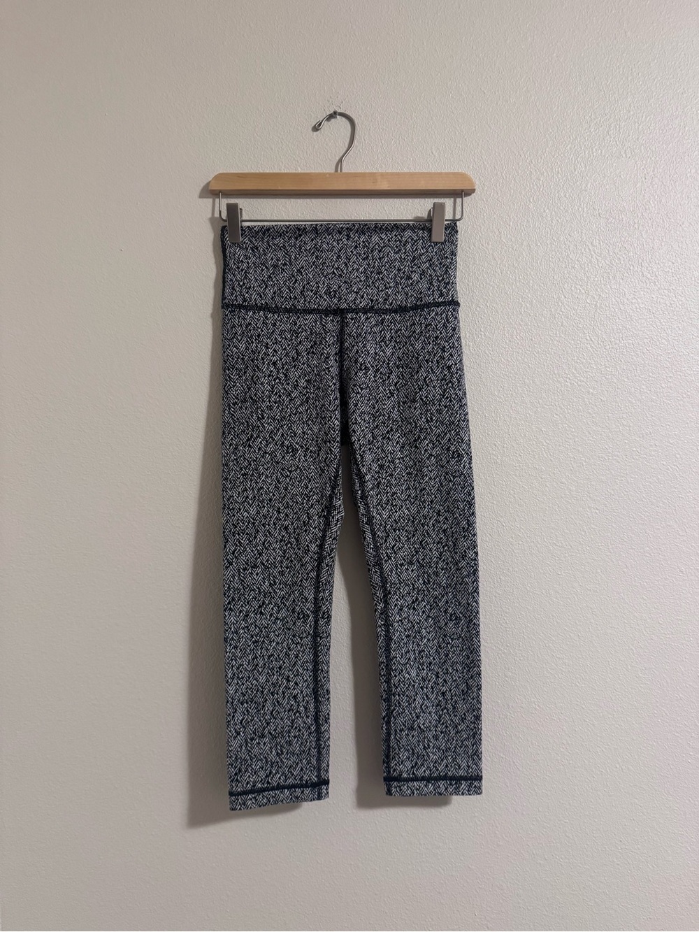 Lululemon wunder under high rise crop 21”